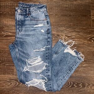 NEVER WORN American Eagle Outfitters Blue Distressed Straight Leg Jeans